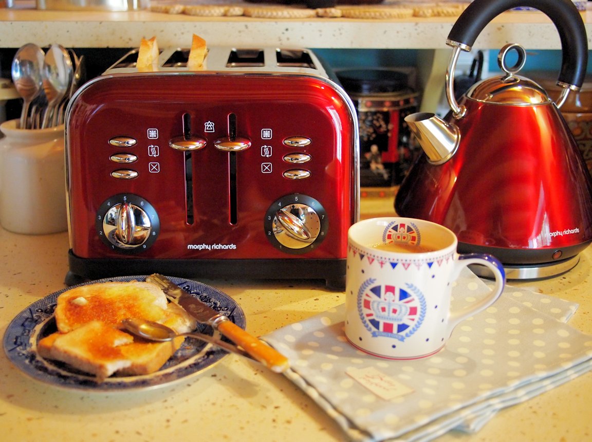 Diamond kettle and clearance toaster