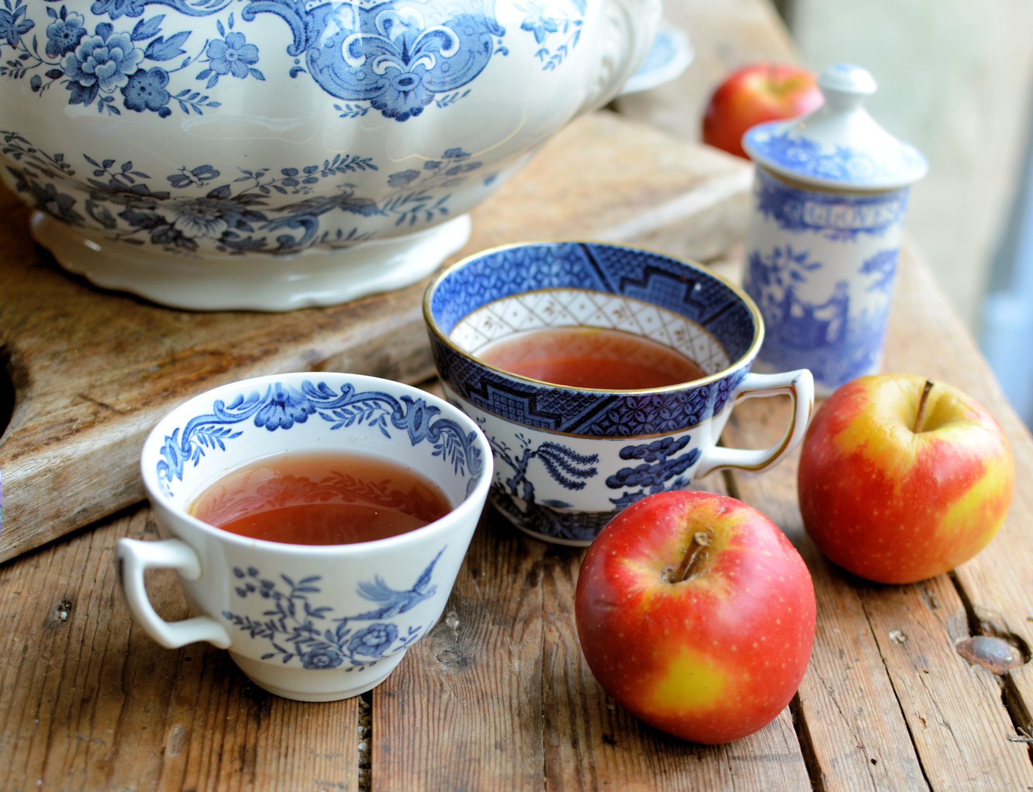 Twelfth Night, Apples and Wassailing A Traditional English Wassail Recipe