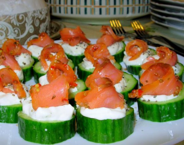 Recipes: Fabulous Festive Fish! Little Smoked Salmon Cucumber Cups With ...