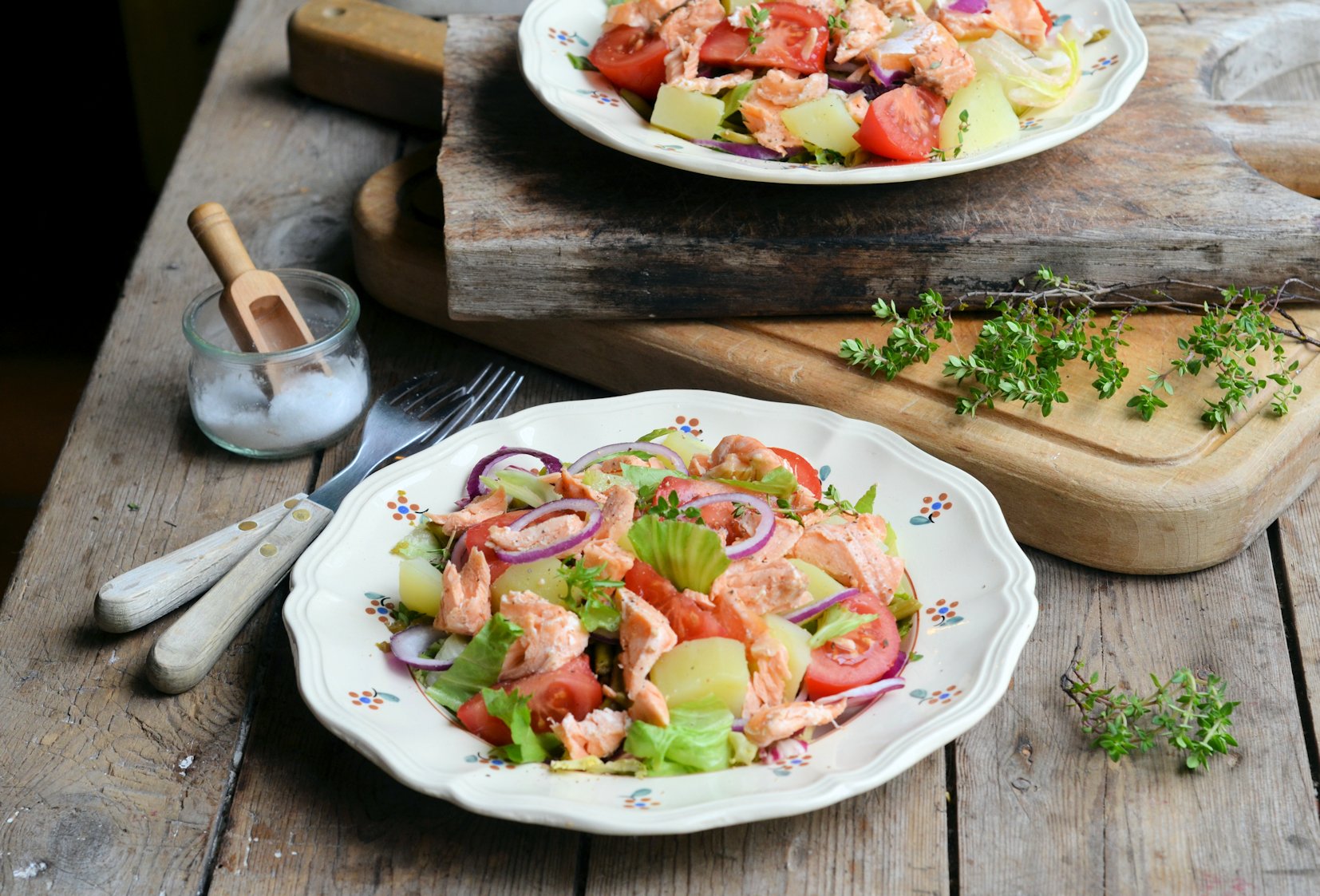 Weekly Meal Plan and Two Day Diet Recipes: Salmon Niçoise Salad (5:2 Diet)